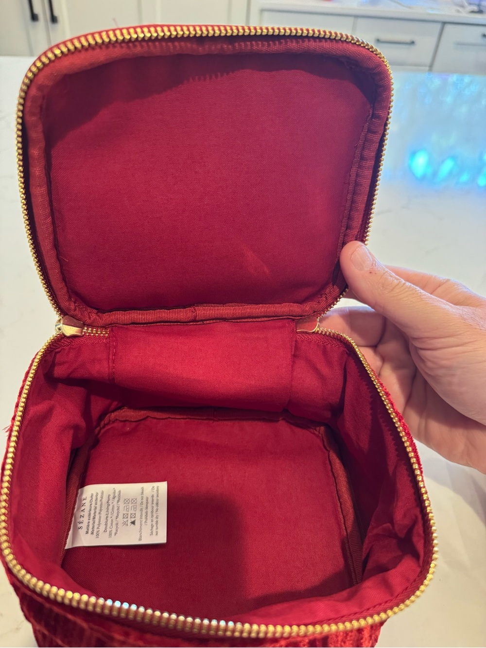 Red Velvet Cosmetic Case - Picture 6 of 6